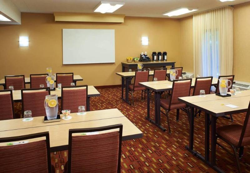 Courtyard By Marriott Lexington North Hotel Bagian luar foto