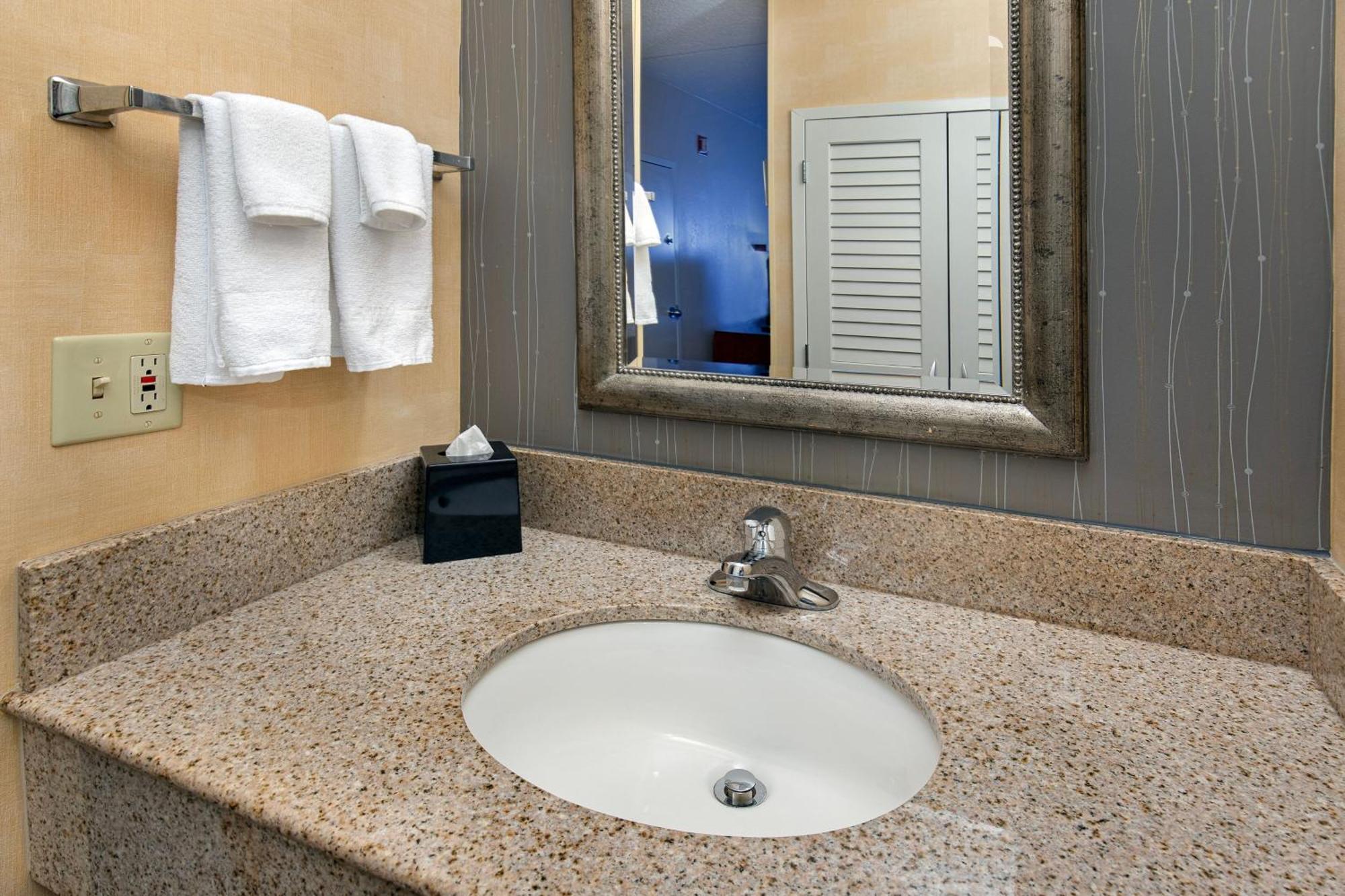 Courtyard By Marriott Lexington North Hotel Bagian luar foto