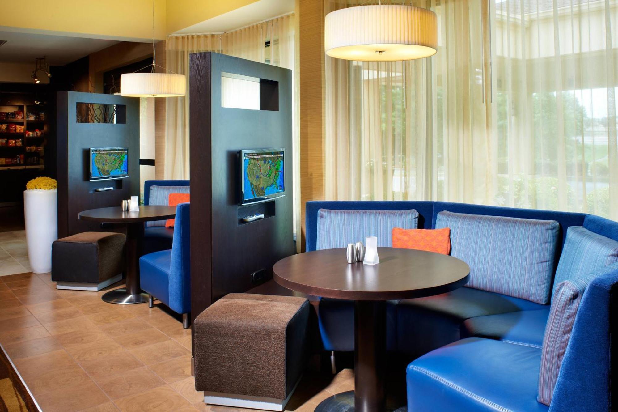 Courtyard By Marriott Lexington North Hotel Restoran foto