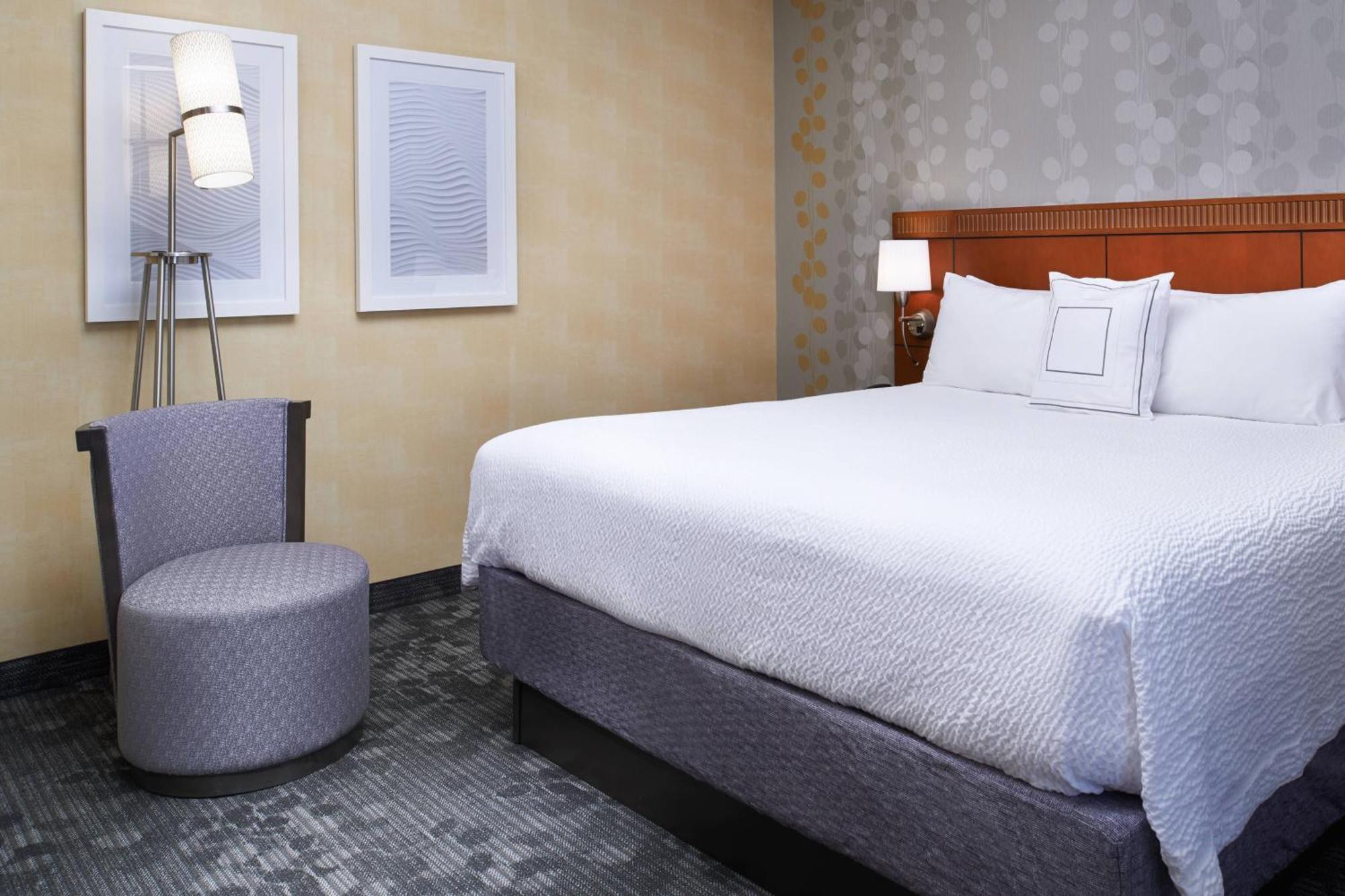 Courtyard By Marriott Lexington North Hotel Bagian luar foto